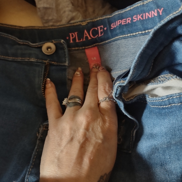 Distressed jeans - Picture 2 of 2